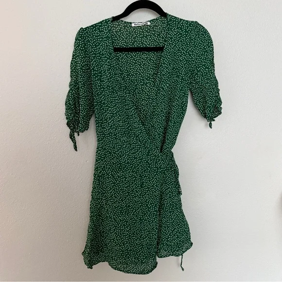 Reformation Sammy Floral Wrap Dress in Wyoming Print - Picture 4 of 11